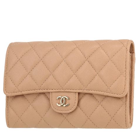 Billetera Chanel Roja: Consejos para el Mantenimiento